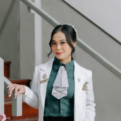 apt. Wulan Sari Putri Yunistia, S.Farm